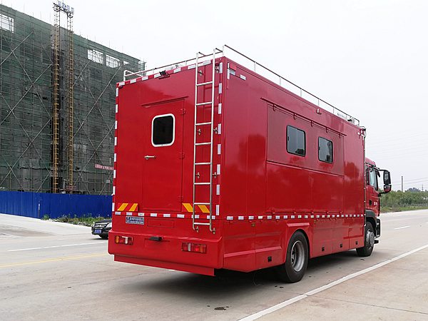 重汽燦德卡飲食保障車(chē)